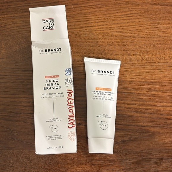 Dr. Brandt Advanced Microdermabrasion Exfoliator - Picture 3 of 5